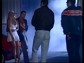 淫荡的肛交街头妓女 #2 - 如果你想要最淫荡的荡妇，那就去你家附近的小巷里看看吧