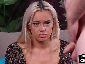 SPH CFNM 宝贝穿着连衣裙和高跟鞋抽动两根小鸡巴