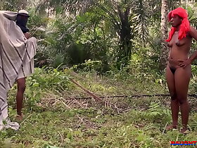 黑人多毛拉丁裔美女与两名大学室友进行硬核三人行——我喜欢吸吮巨大的黑色阴茎